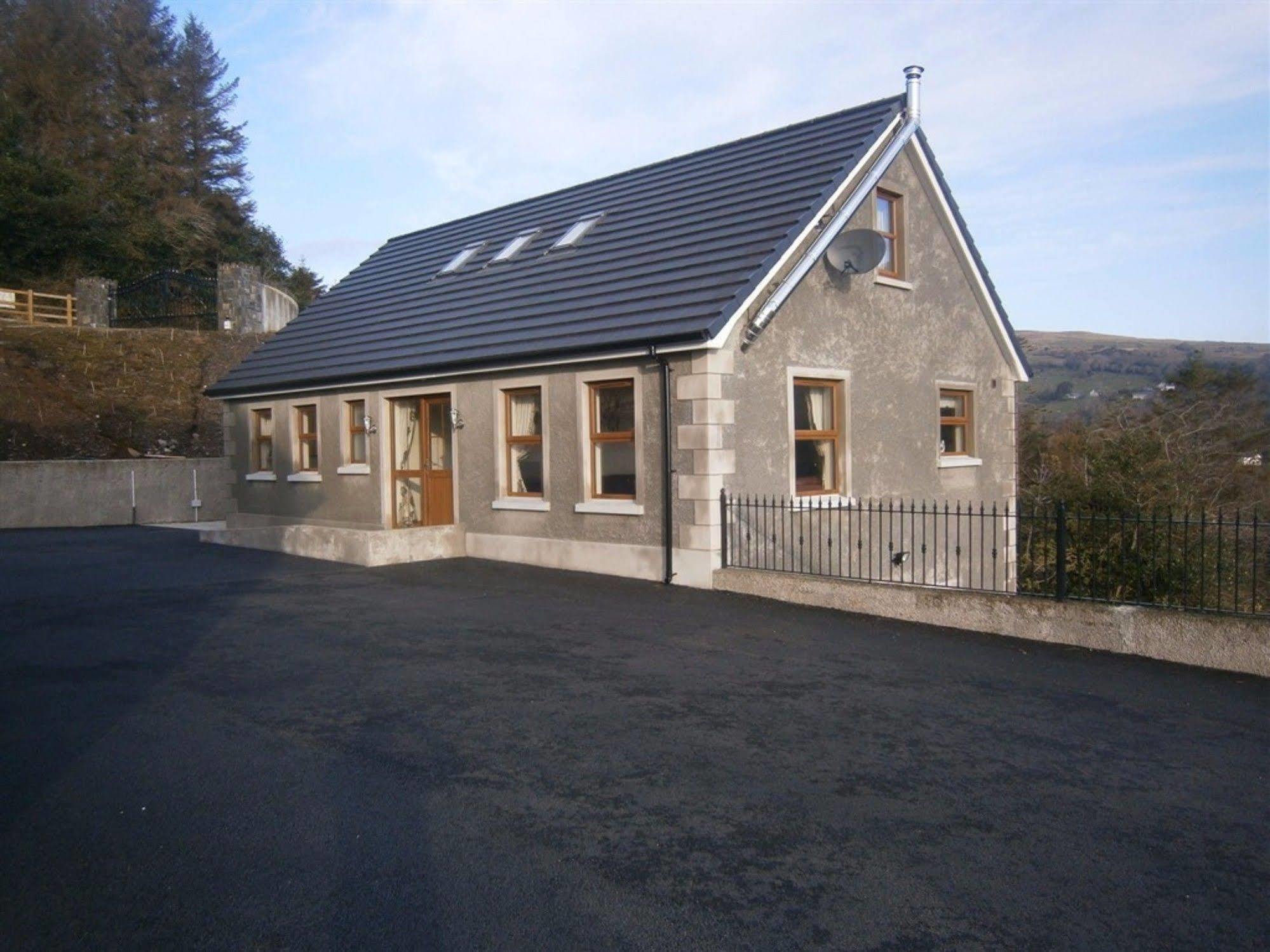 Glenn Eireann House Bed & Breakfast Cushendall Exterior photo
