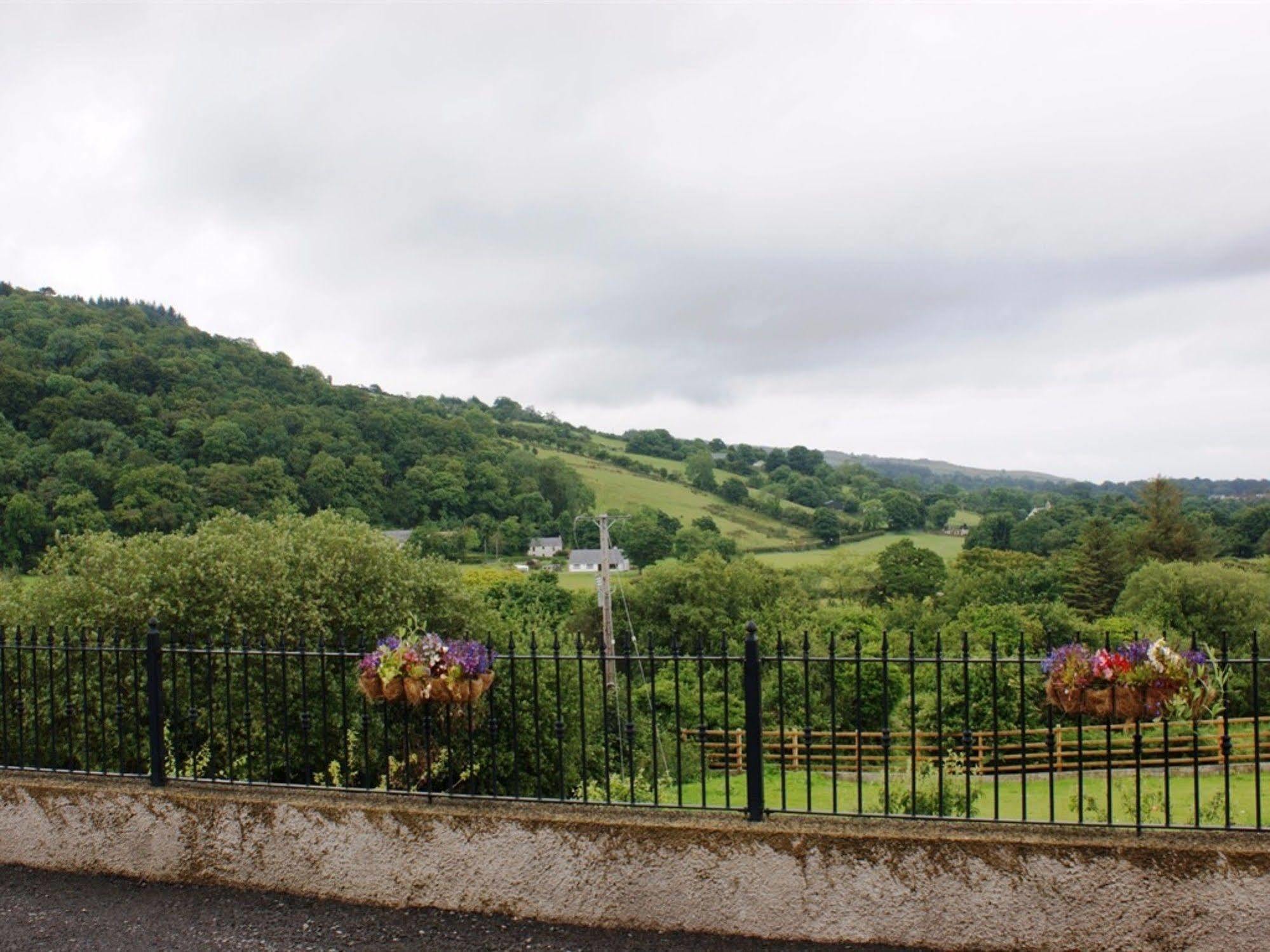 Glenn Eireann House Bed & Breakfast Cushendall Exterior photo